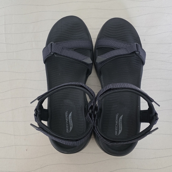 Skechers Womens Go Walk Arch Fit Cruise Around Black Sandals Shoes 140251 Sz 10 - Picture 6 of 11